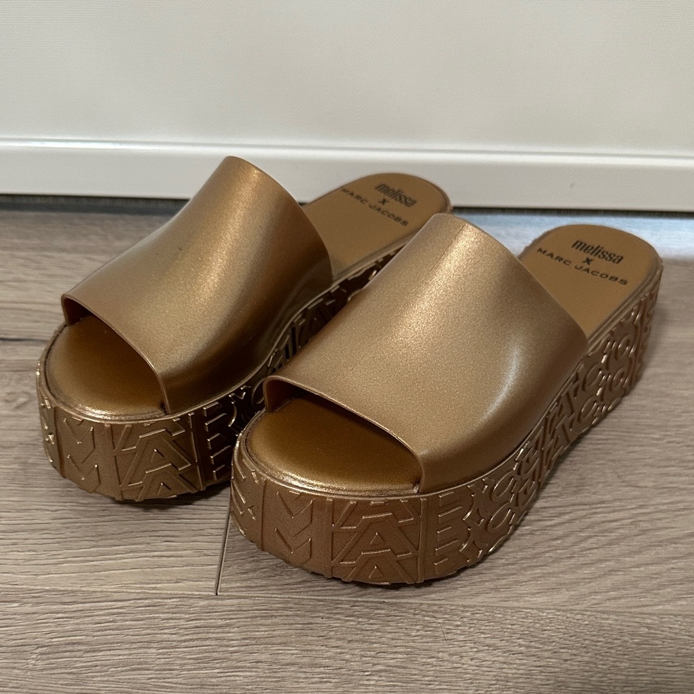 MELISSA x MARC JACOBS Platform - Picture 5 of 12